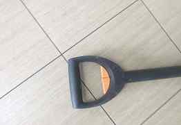 Лопaты телескопичeска Fiskars