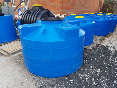 Цистерна для воды на тележке удобное решение для транспортировки и хранения жидкостей