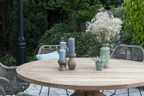 Садовый стол из дерева — комфорт и натуральность в вашем саду