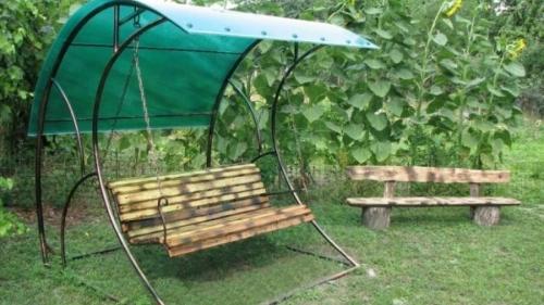 Создайте своими руками комфортный отдых на садовых качелях из металла - пошаговая инструкция для создания уютной зоны отдыха