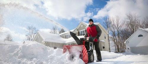 Как выбрать идеальный снегоуборщик для вашего частного дома: полезные советы и рекомендации