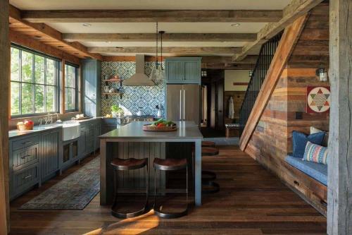 Идеи интерьера дома в деревенском стиле: 10 вариантов для вдохновения