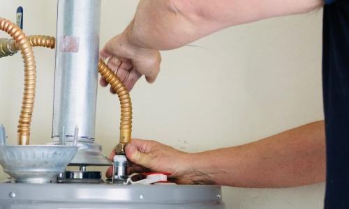 Как выбрать идеальный водонагреватель для дачи без водопровода: полезные советы и рекомендации