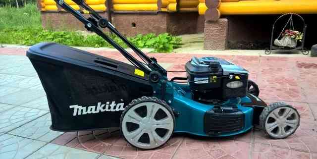 Газонокосилка бензиновая Makita PLM 5113