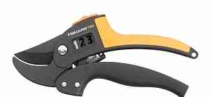 Секатор Fiskars P83 новый