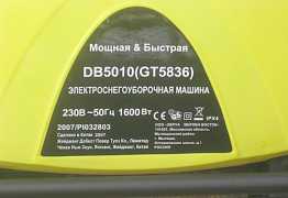 Продам снегоуборочную машину DB5010