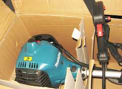 Бензиновый триммер, бензокоса Makita EM2600U