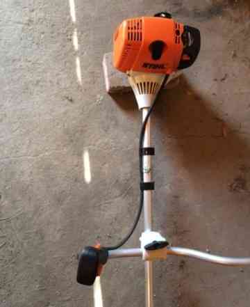 Продается мотокоса Stihl FS 90 c аксессуарами